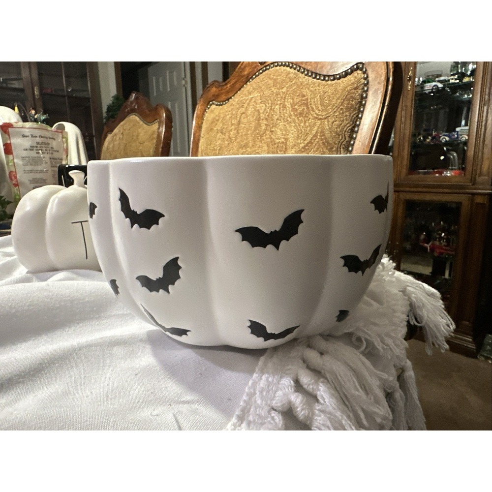 The Bake Shop Halloween Mixing  – Bats 🦇
